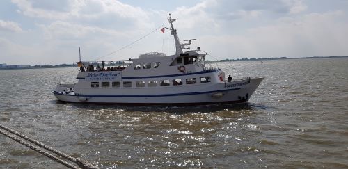 Rundfahrt mit dem Schiff auf der Weser